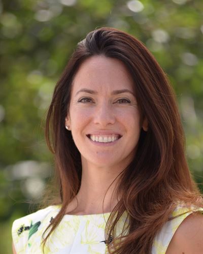 2017-18 Staff Photo of Kerri Koutoumanis